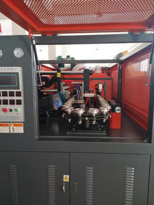 本誠機械廣口手插式自動吹瓶機 高效食品包裝塑料瓶吹瓶生產(chǎn)解決方案